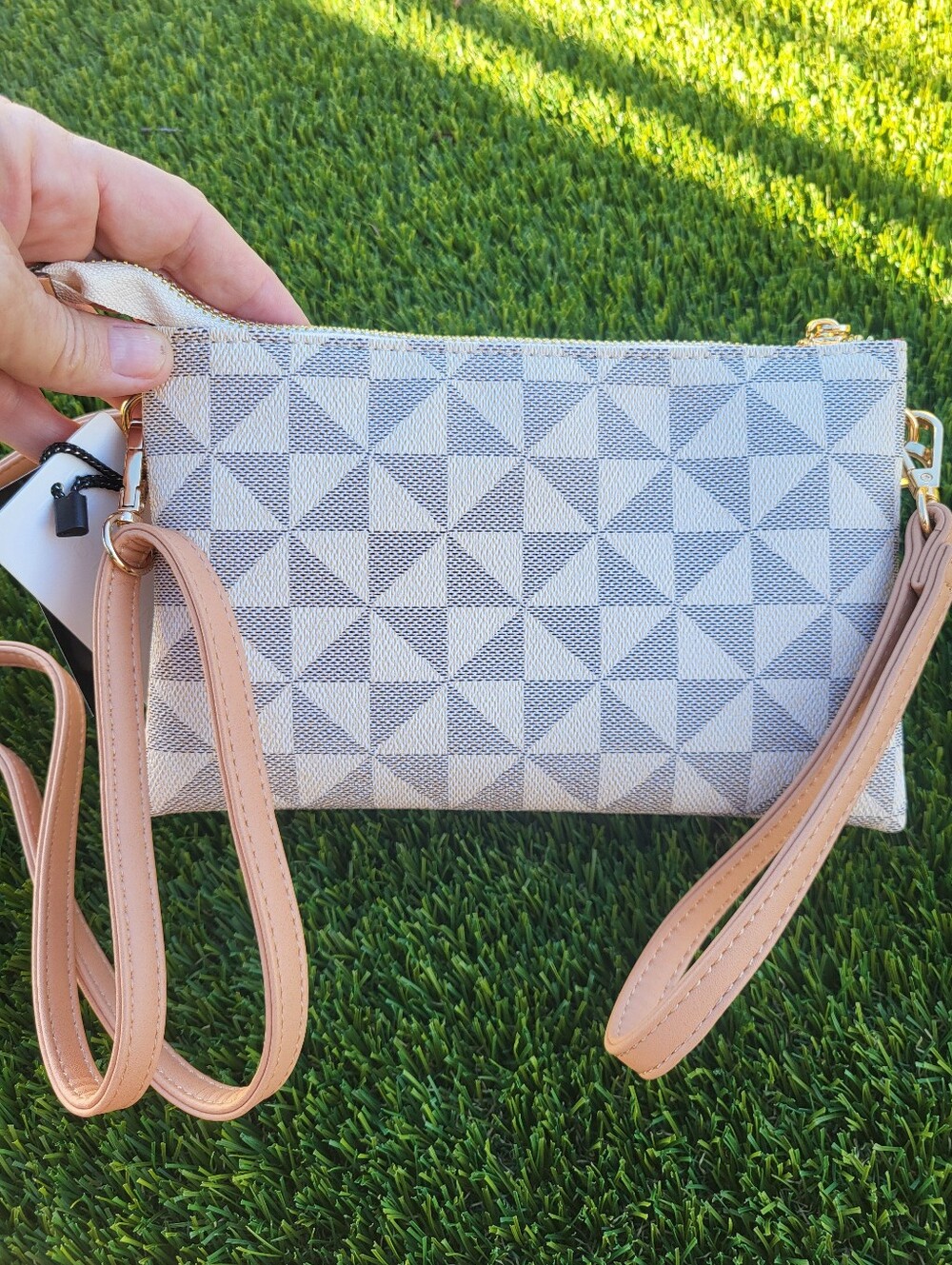 Classic Fashion White/beige Triangle Geometric Wristlet/crossbody Bag